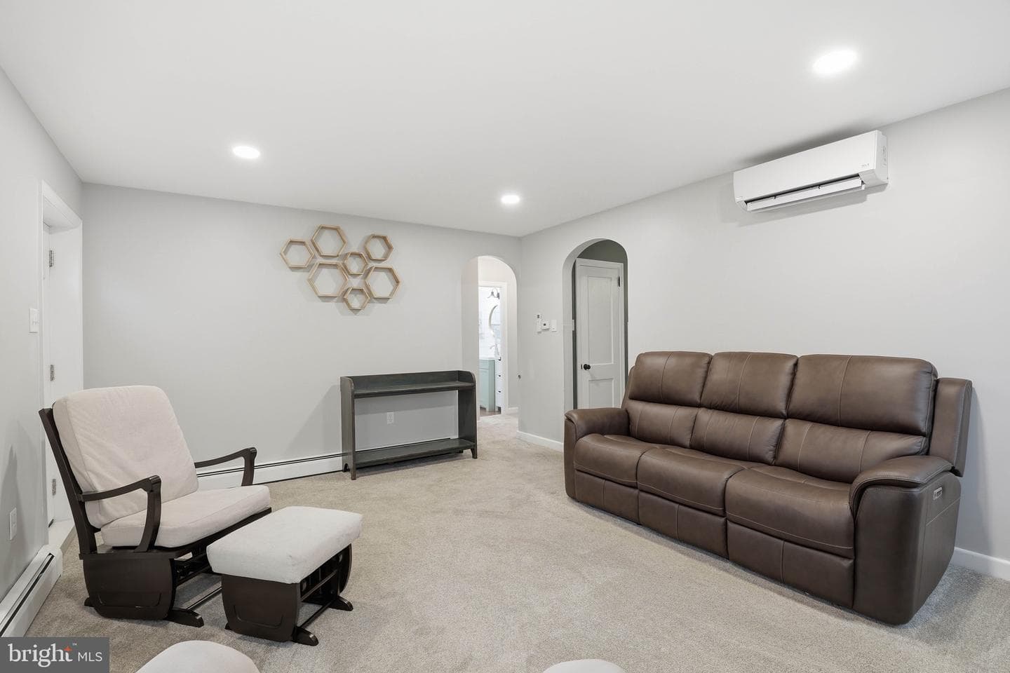 168 Elizabeth Street photo 26