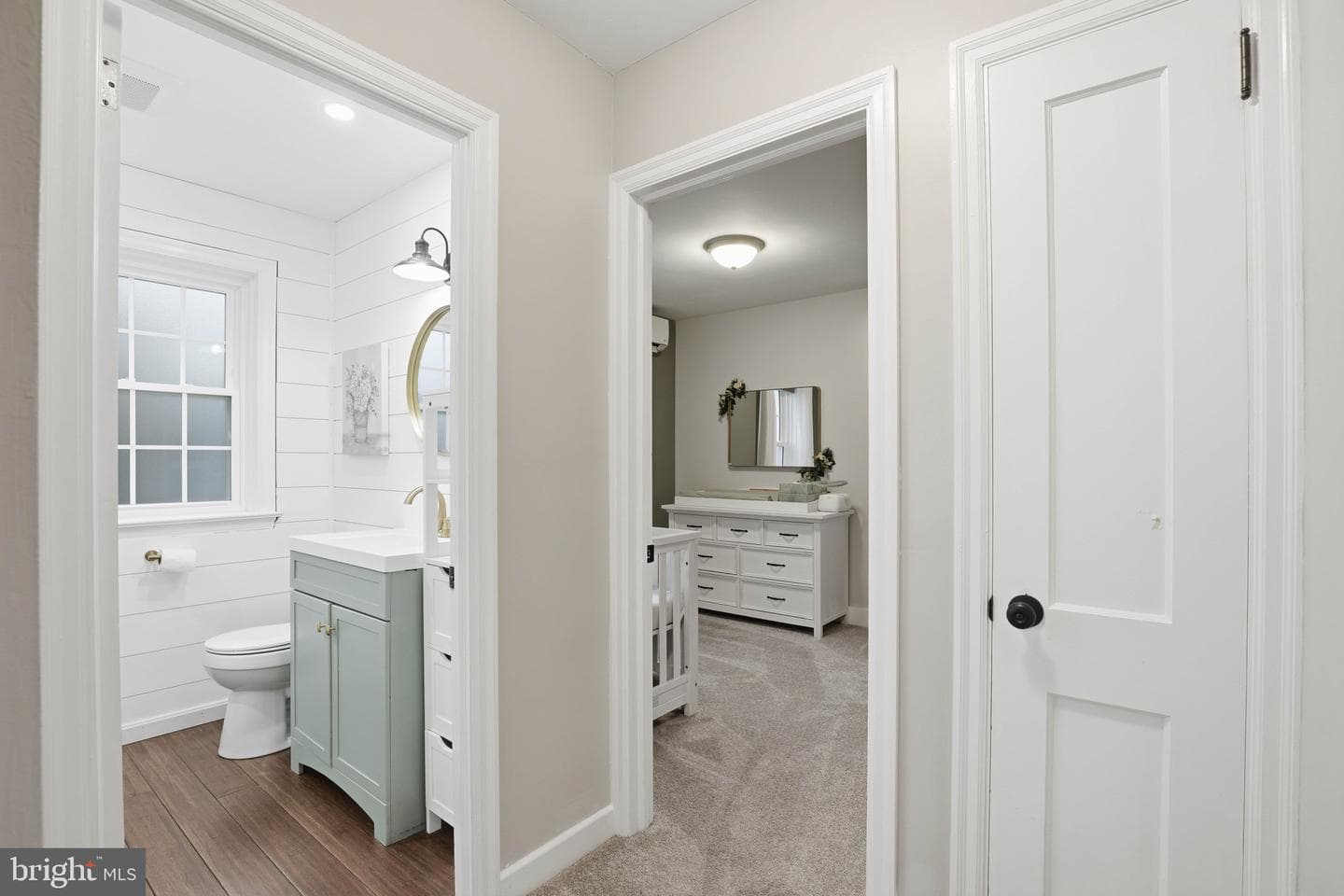 168 Elizabeth Street photo 27