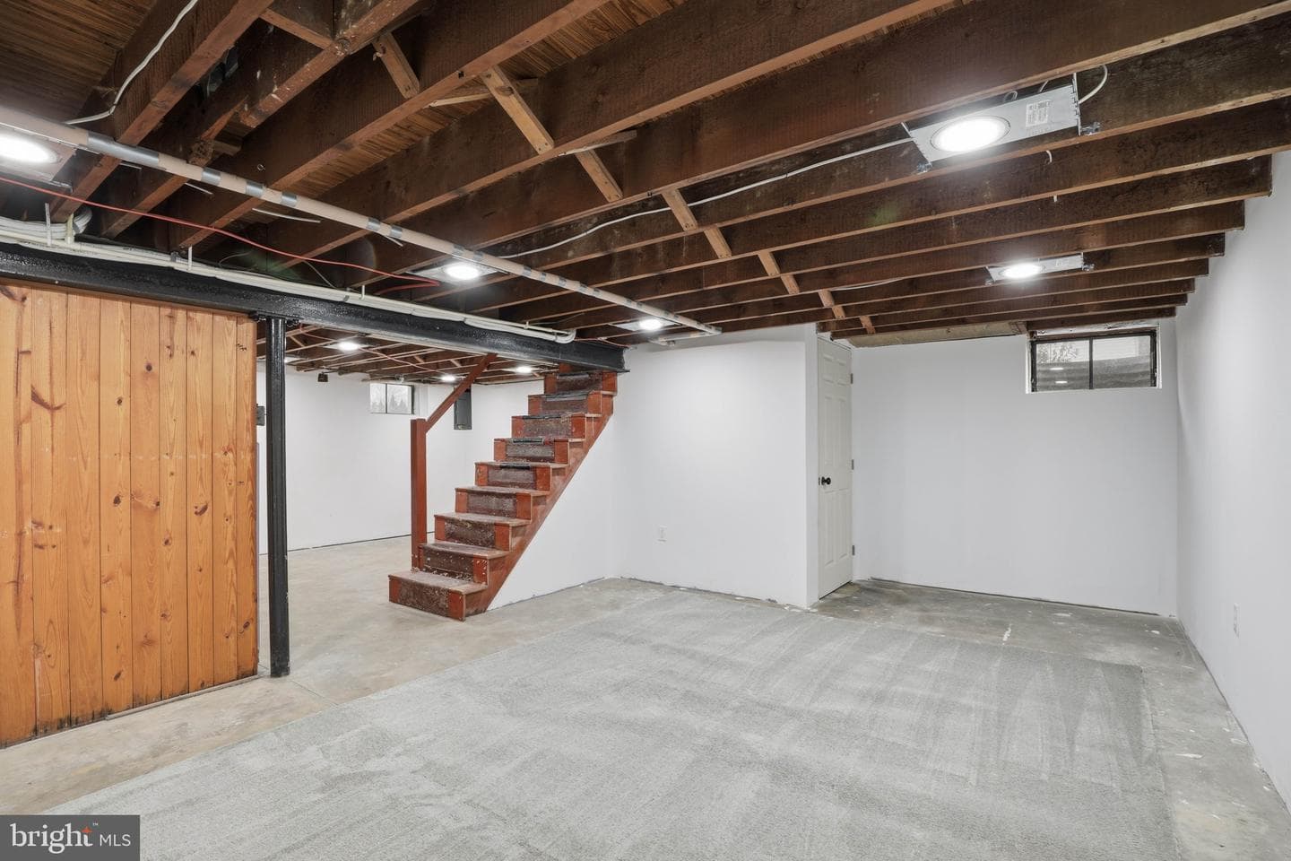 168 Elizabeth Street photo 32