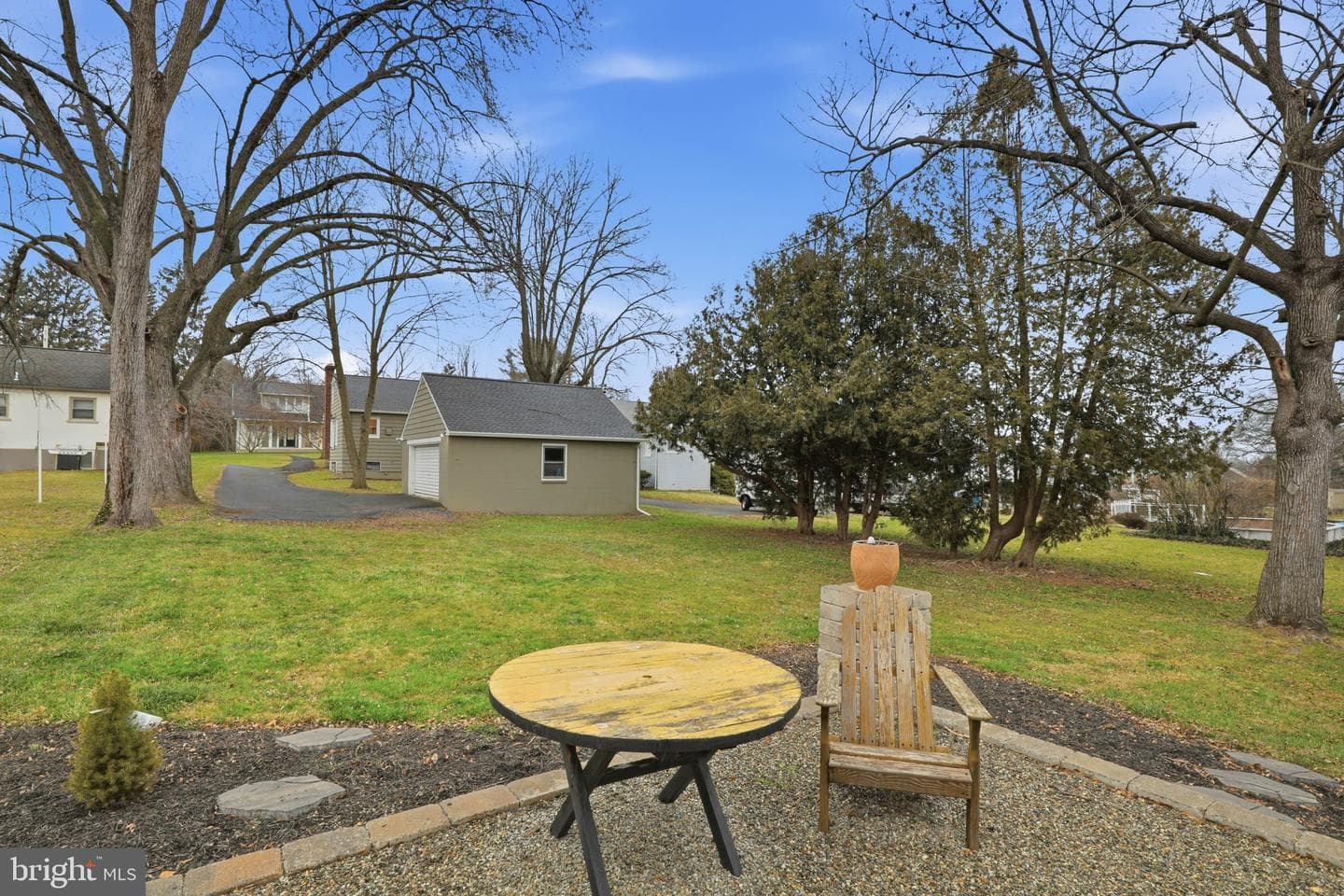 168 Elizabeth Street photo 40