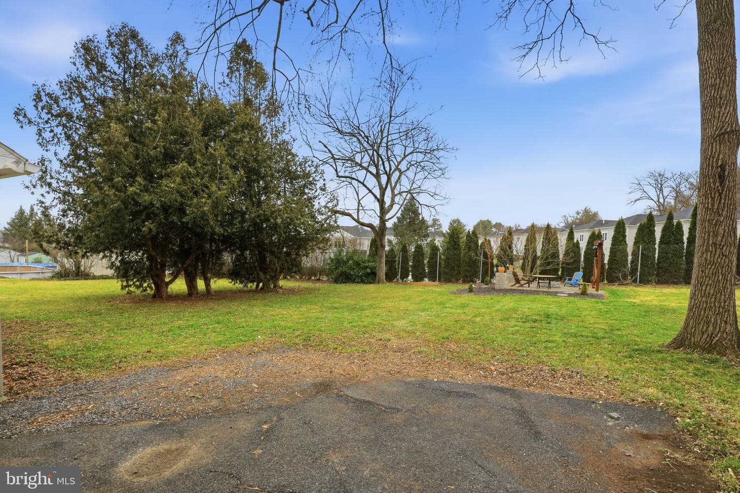 168 Elizabeth Street photo 41