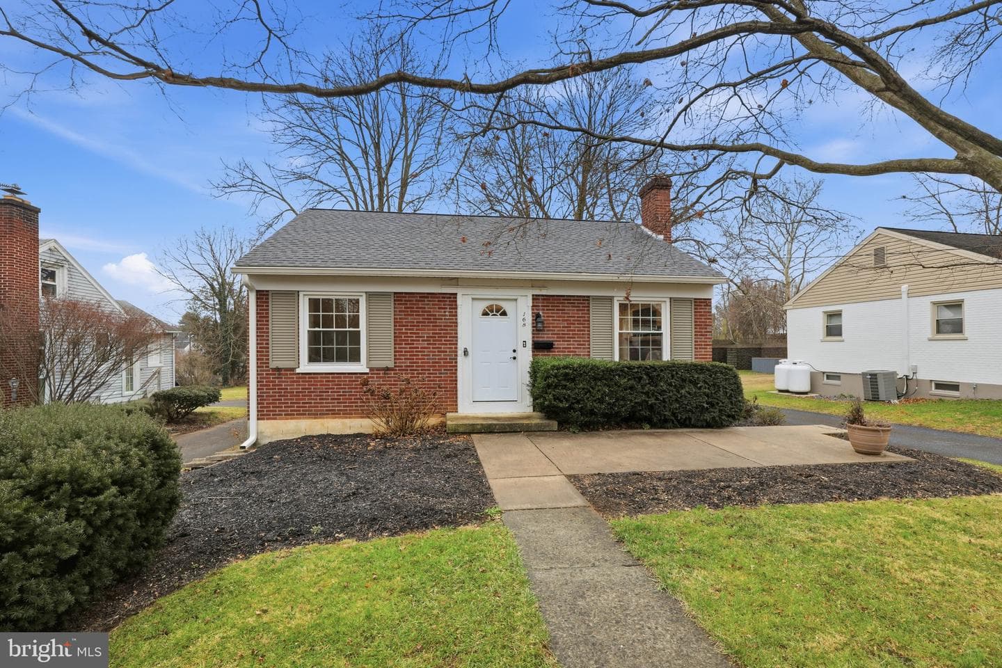 168 Elizabeth Street photo 8