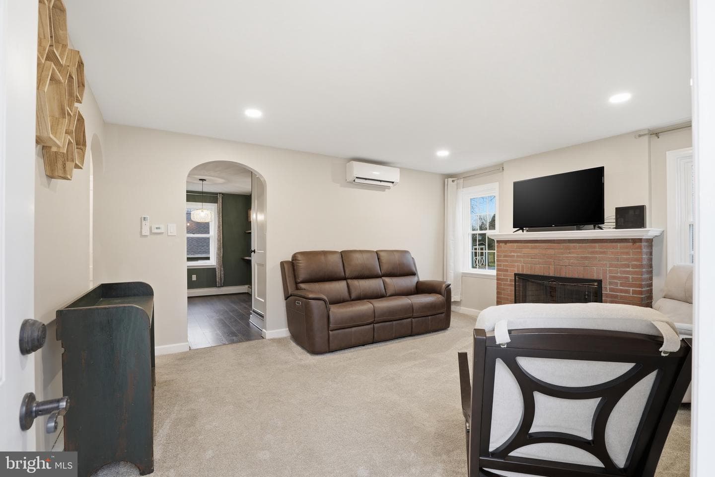 168 Elizabeth Street photo 9