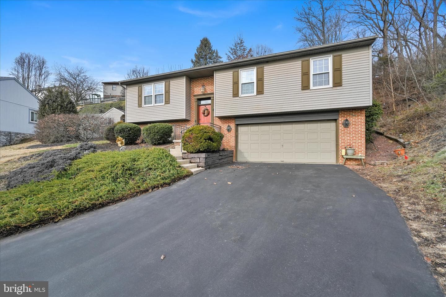 129 Glen Court photo 2
