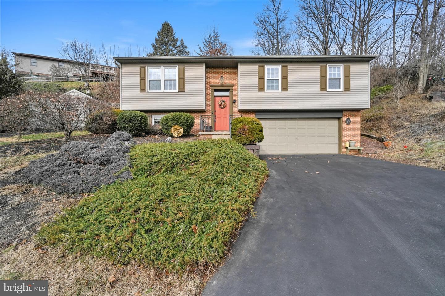 129 Glen Court photo 4