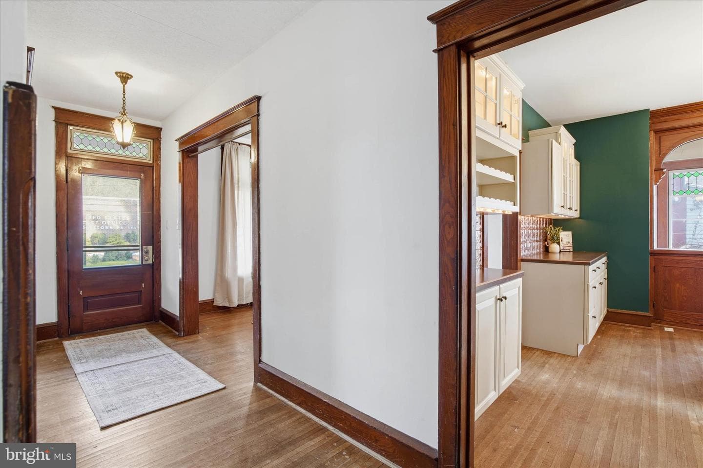 127 W Main Street photo 4