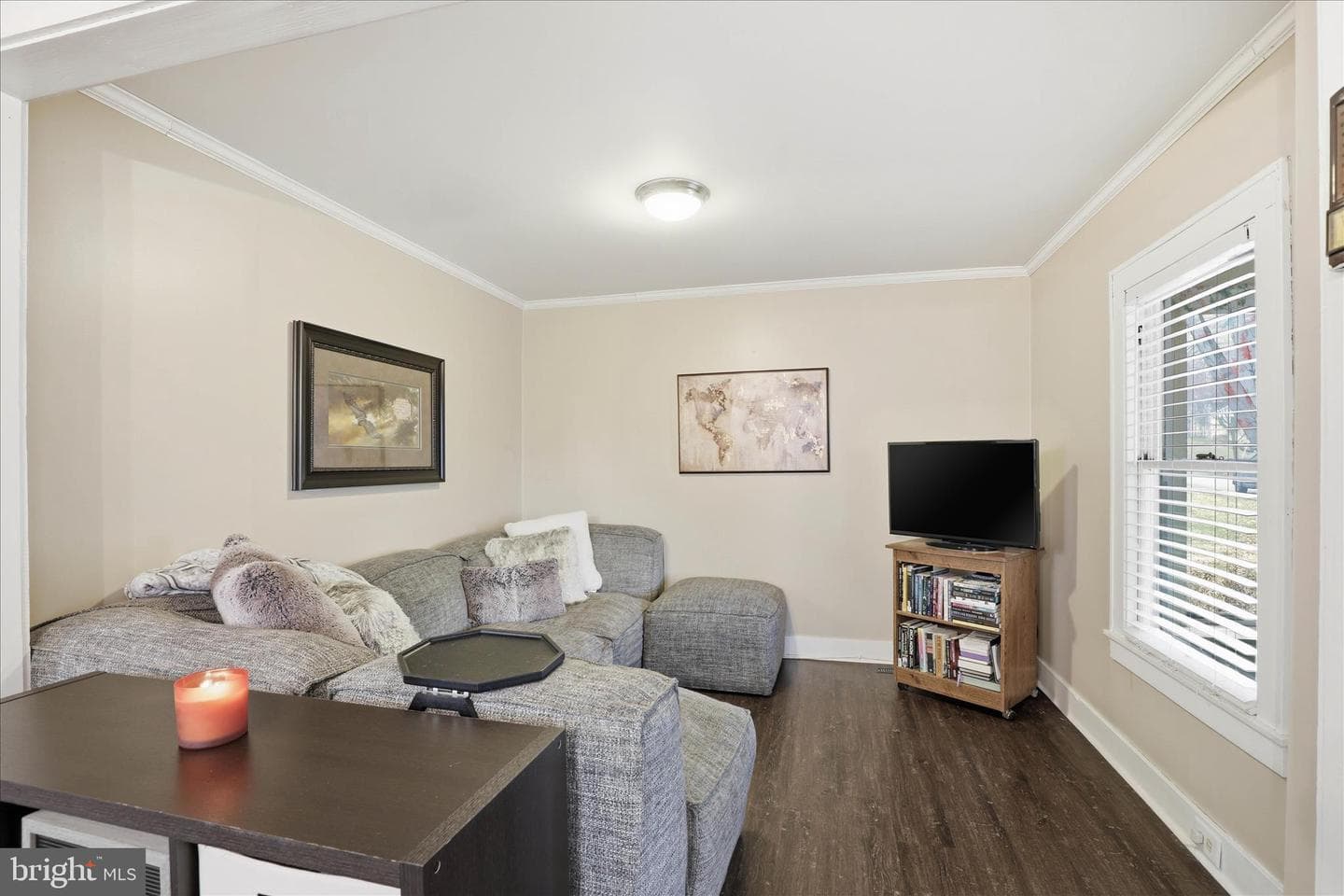 433 Elwyn Terrace photo 13
