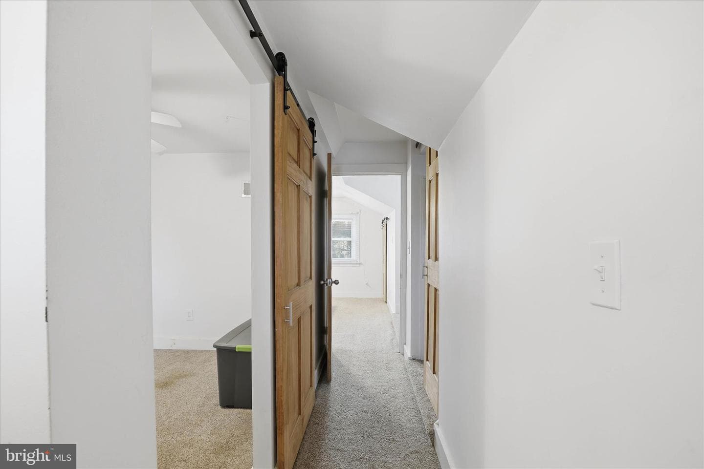 433 Elwyn Terrace photo 21