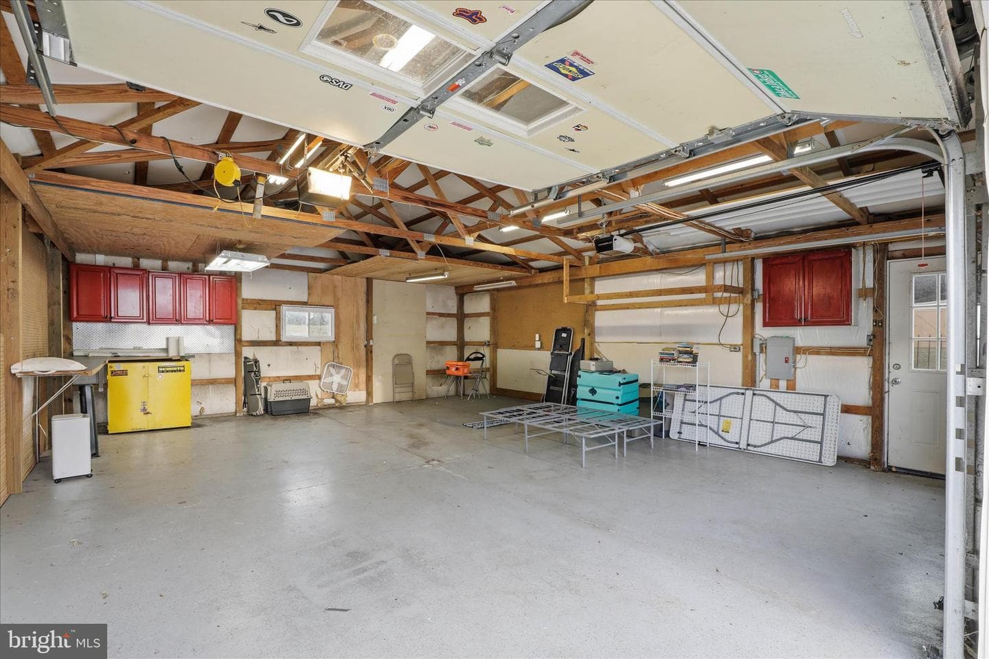 433 Elwyn Terrace photo 4
