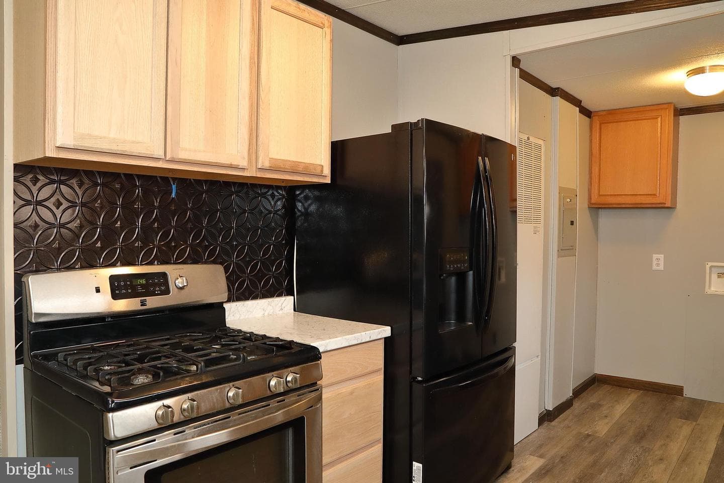 699 Lilac Drive photo 15
