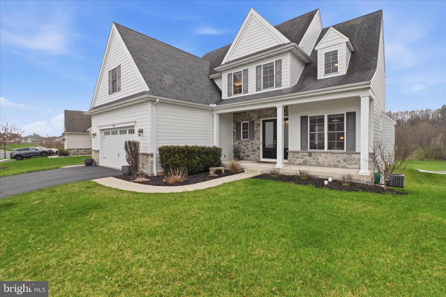 674 Integrity Drive photo 3