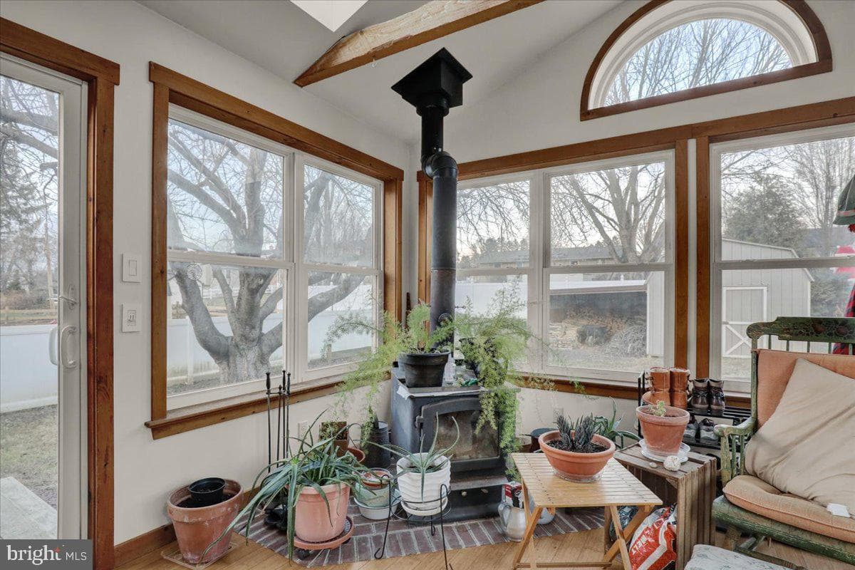 329 Dahlia Road photo 14