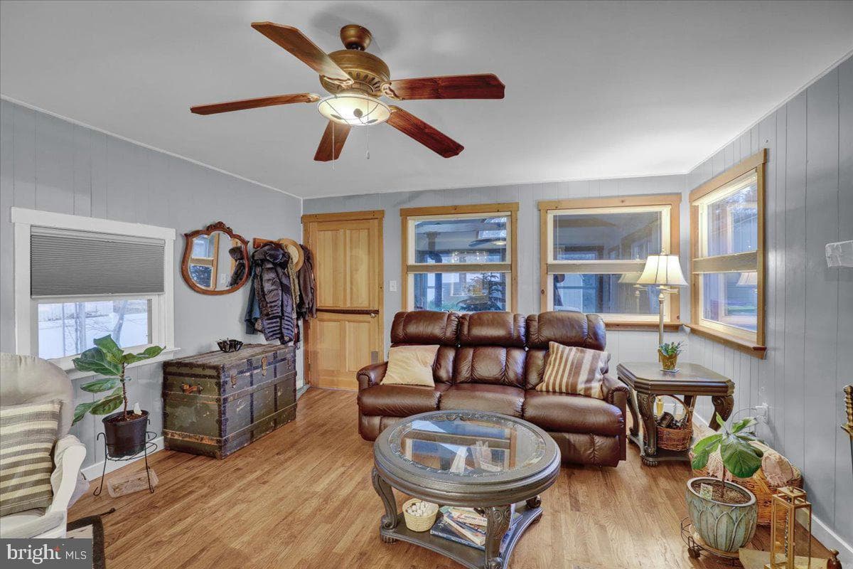329 Dahlia Road photo 19