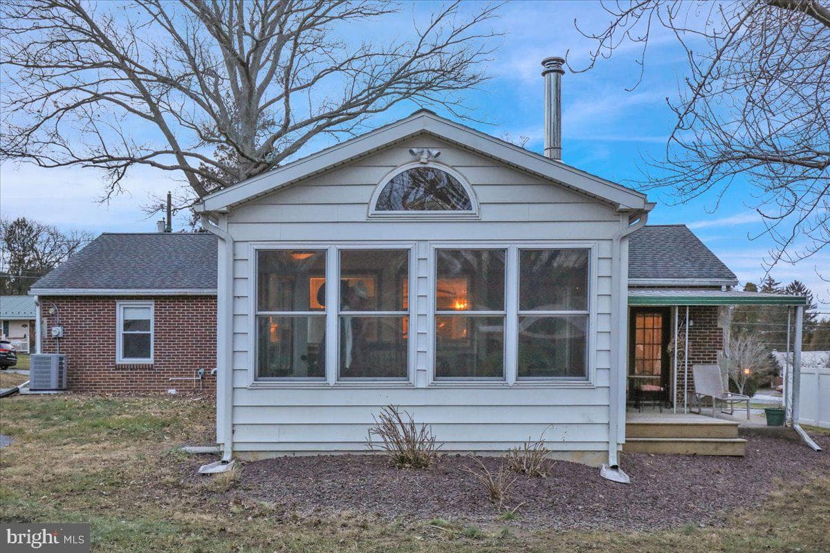 329 Dahlia Road photo 24