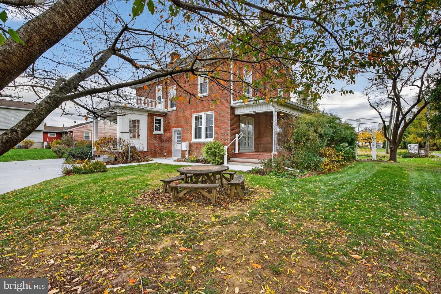379 E Main Street photo 49