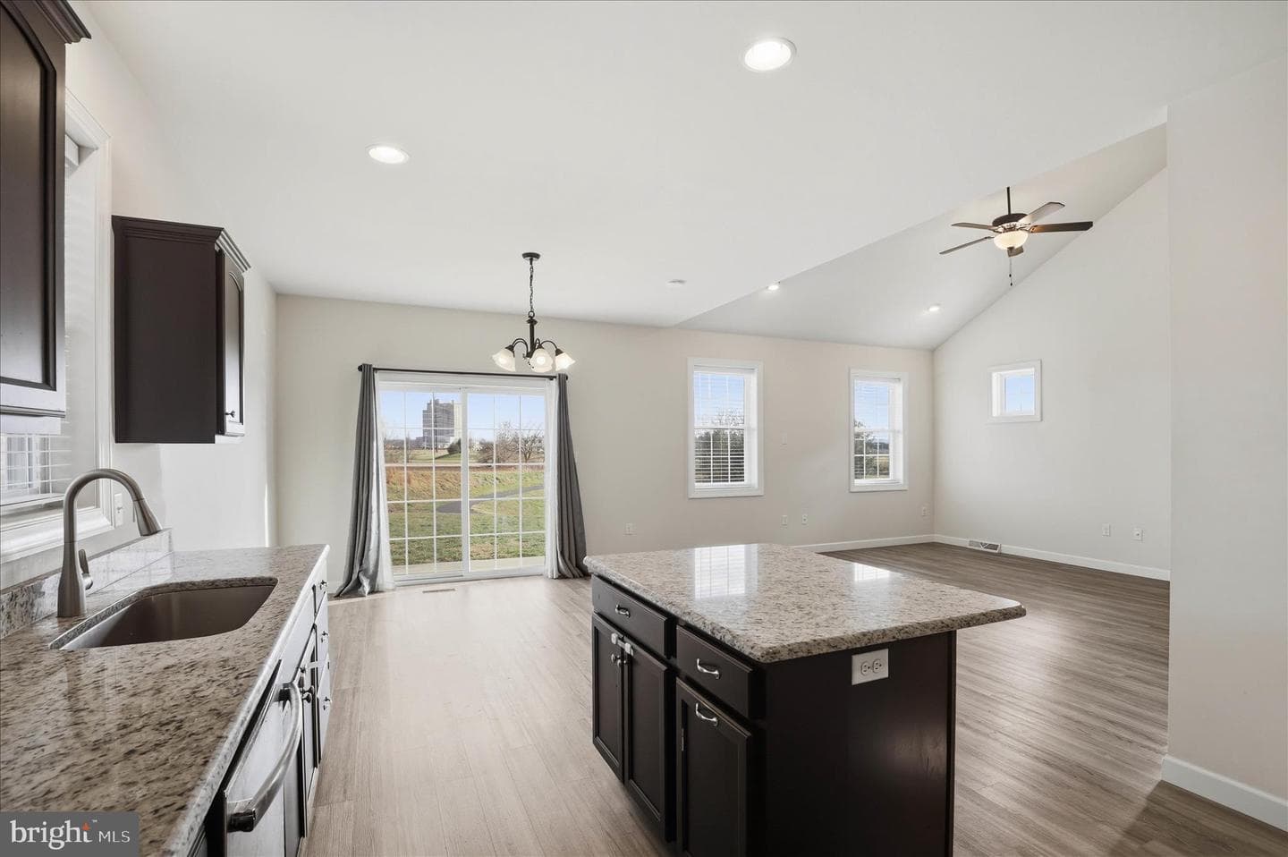 1392 Fieldstone Drive photo 21
