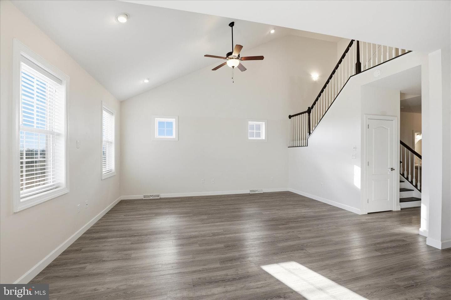 1392 Fieldstone Drive photo 4