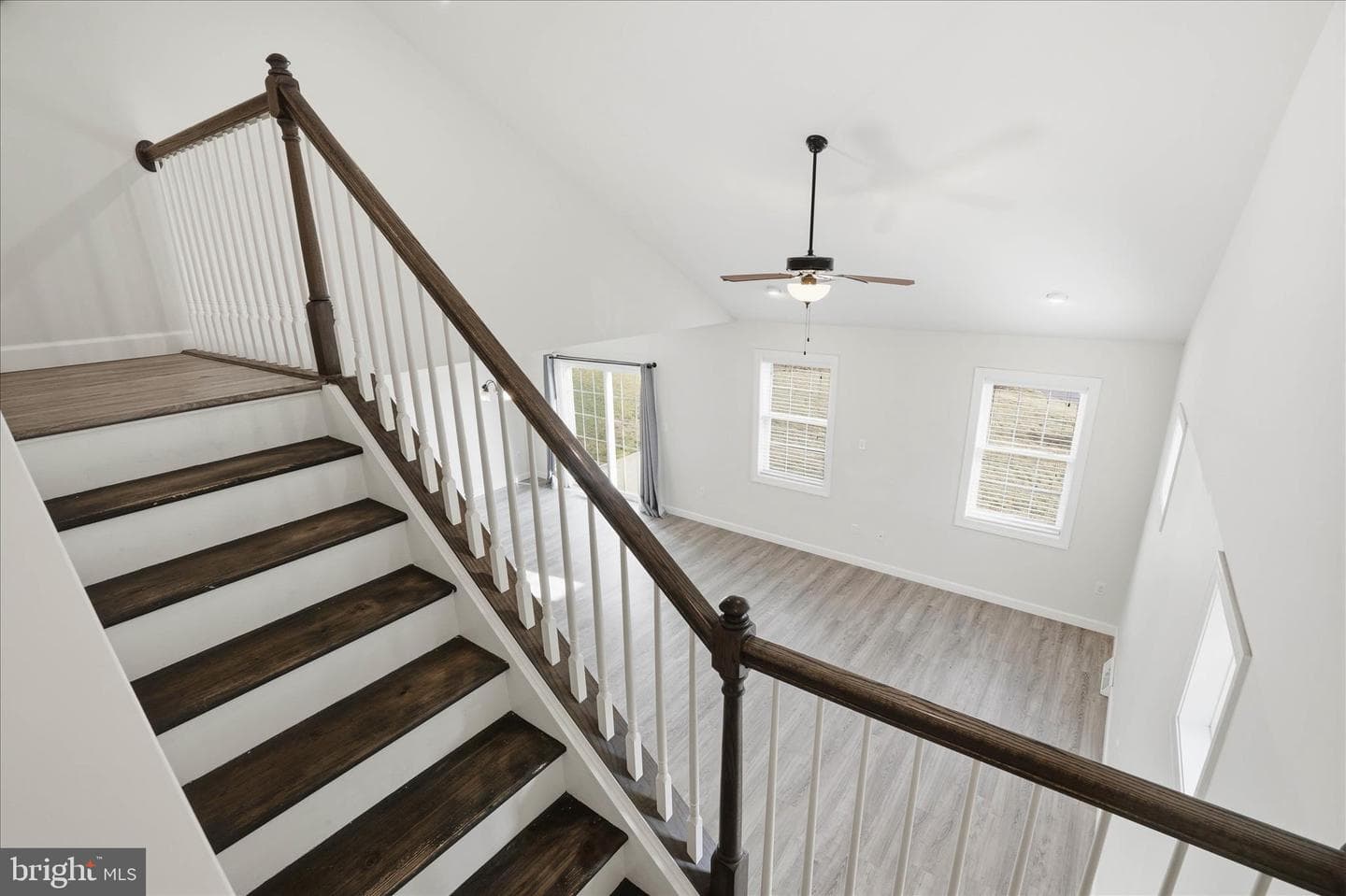 1392 Fieldstone Drive photo 5