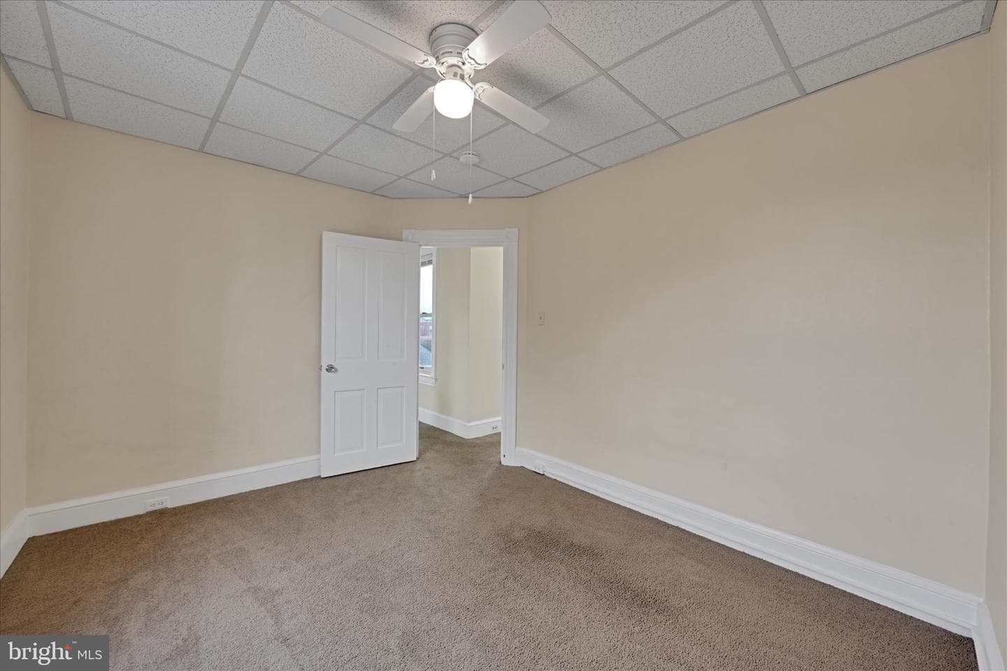 240 Laurel Street photo 22