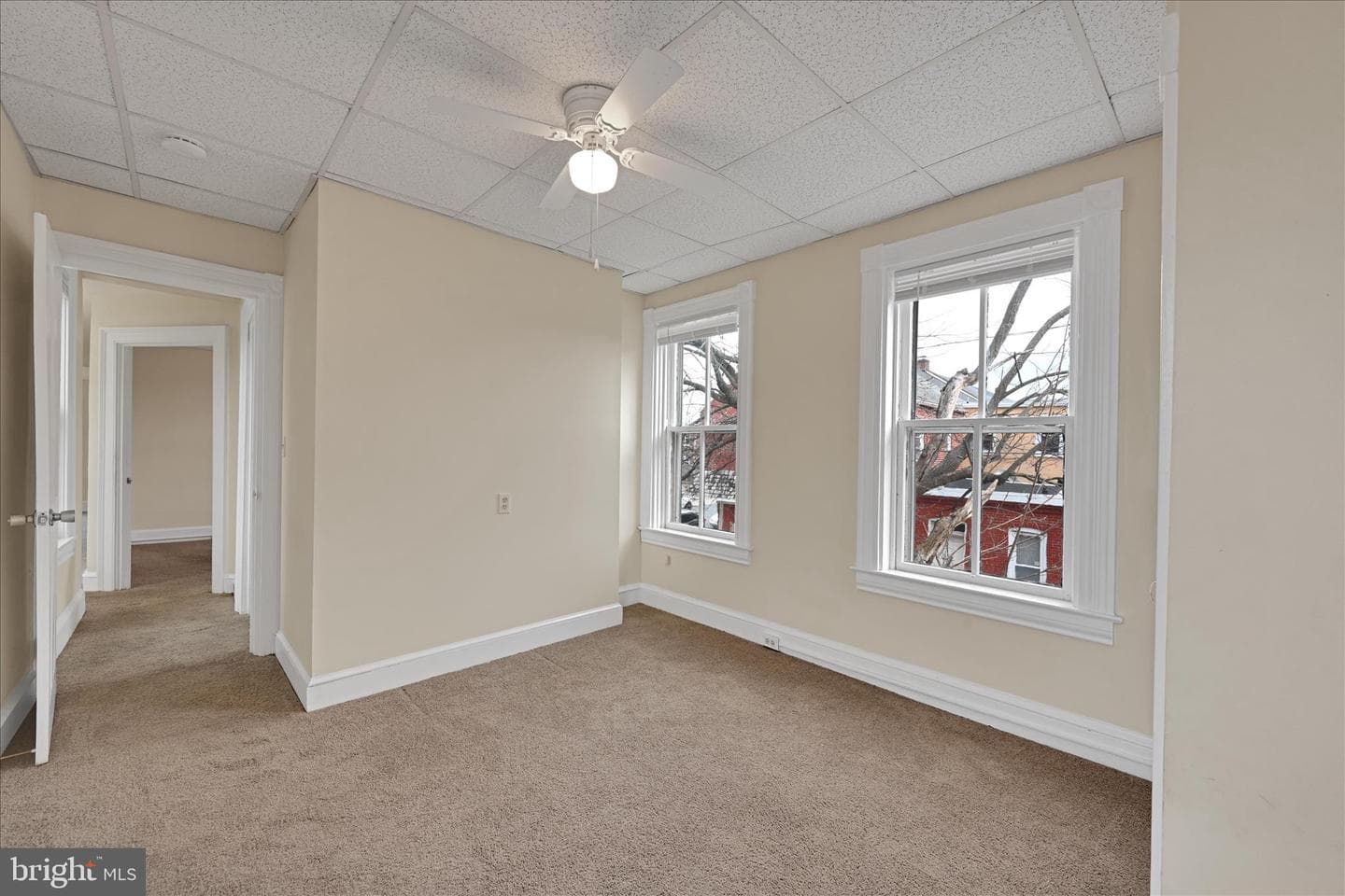 240 Laurel Street photo 24