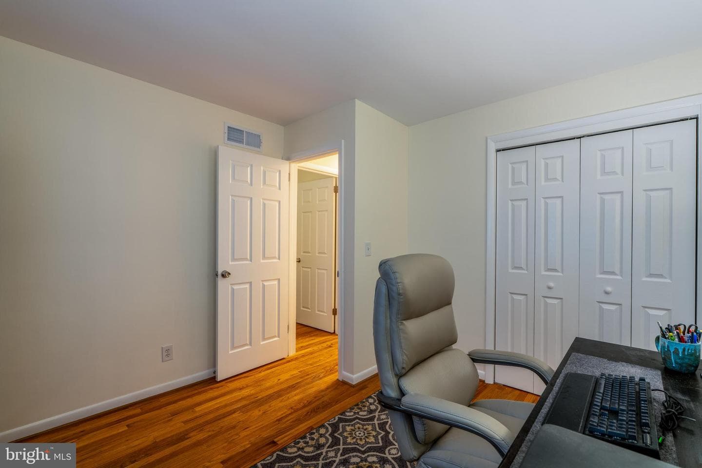 534 W Marion Street photo 20