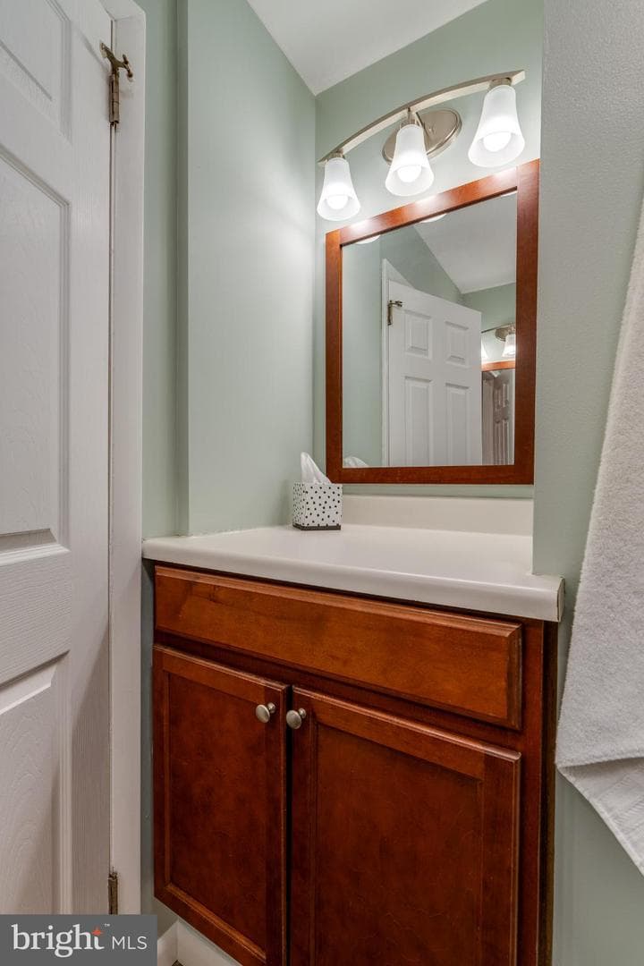 534 W Marion Street photo 24