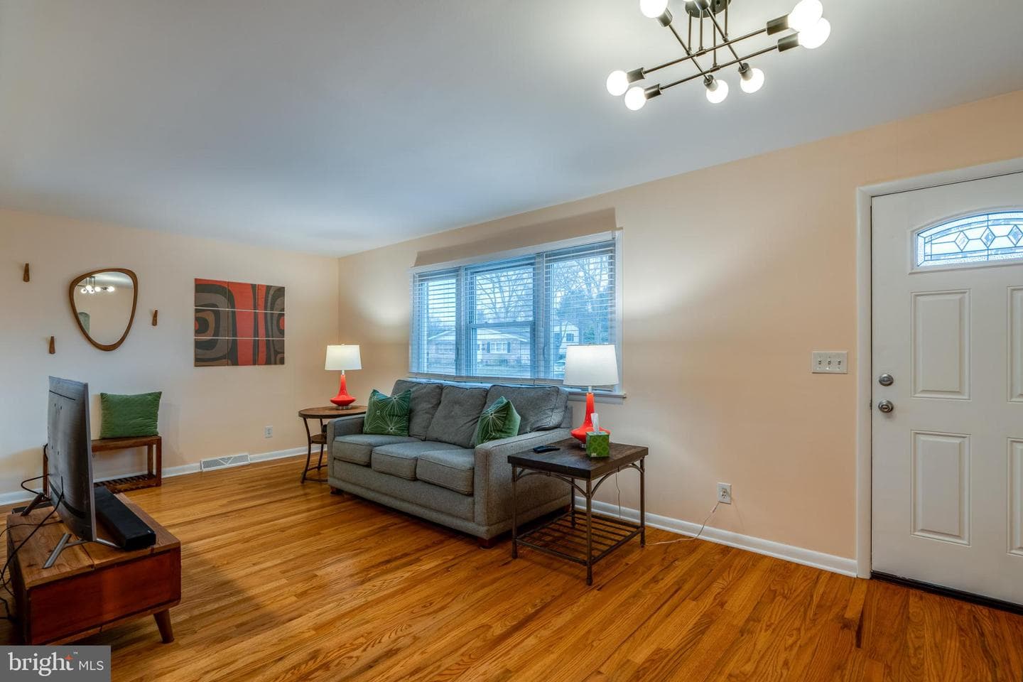 534 W Marion Street photo 7