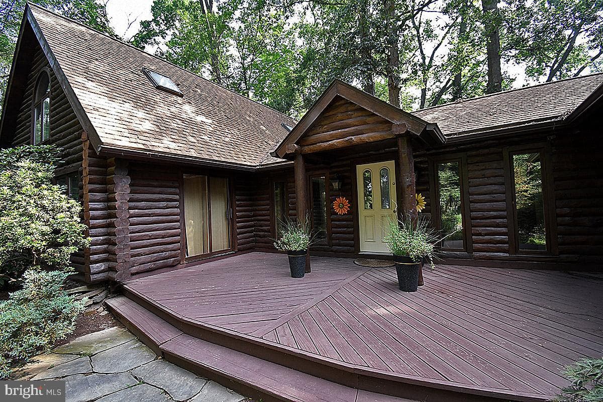 225 Black Road photo 4