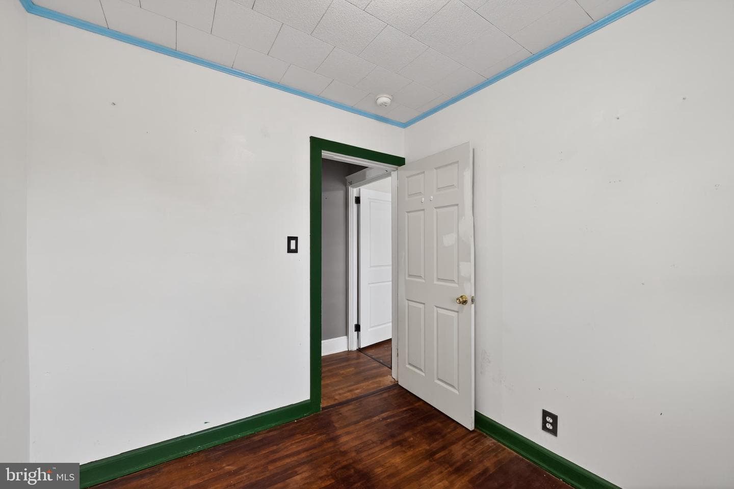108 S Pearl Street photo 20