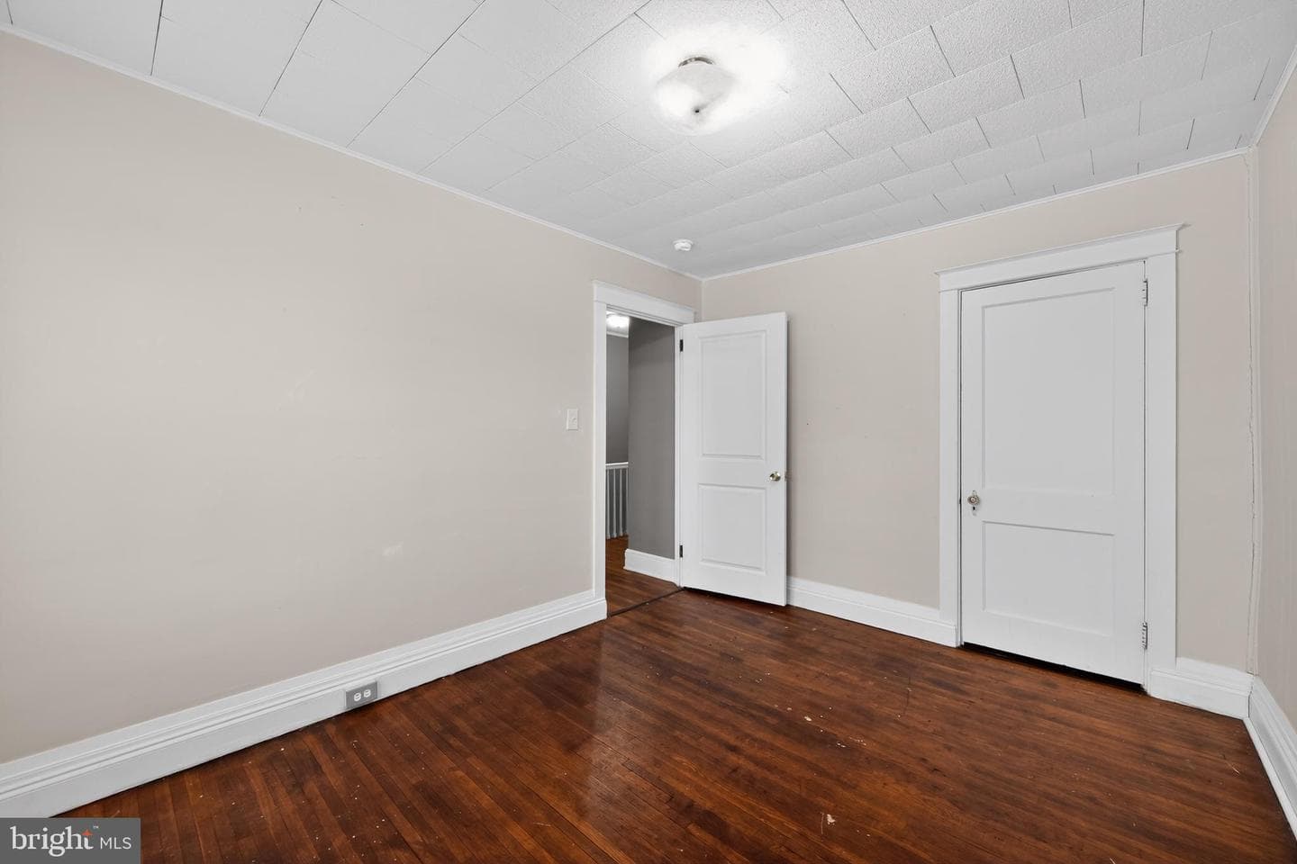 108 S Pearl Street photo 21