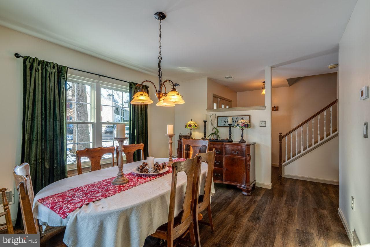 113 Oak Knoll Circle photo 4