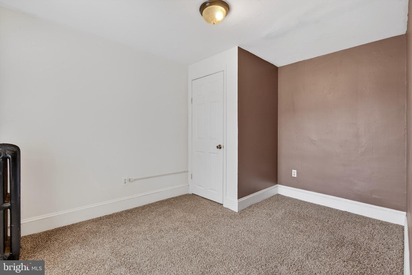 742 E Fulton Street photo 17
