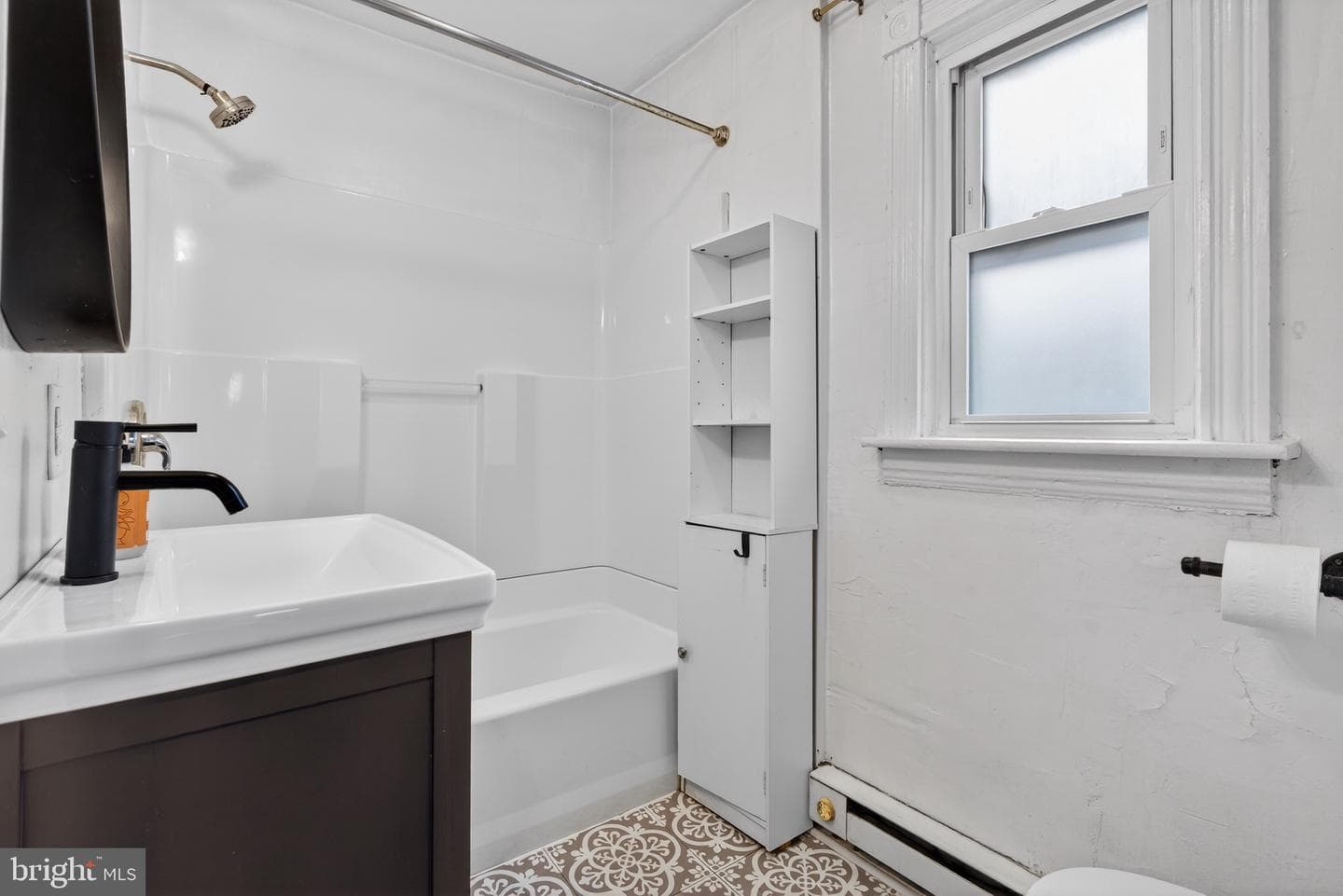 742 E Fulton Street photo 22