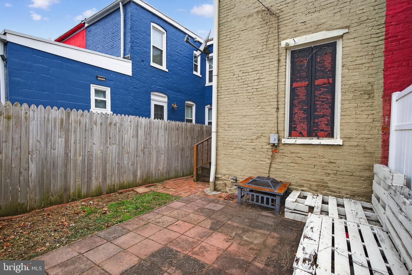 742 E Fulton Street photo 25