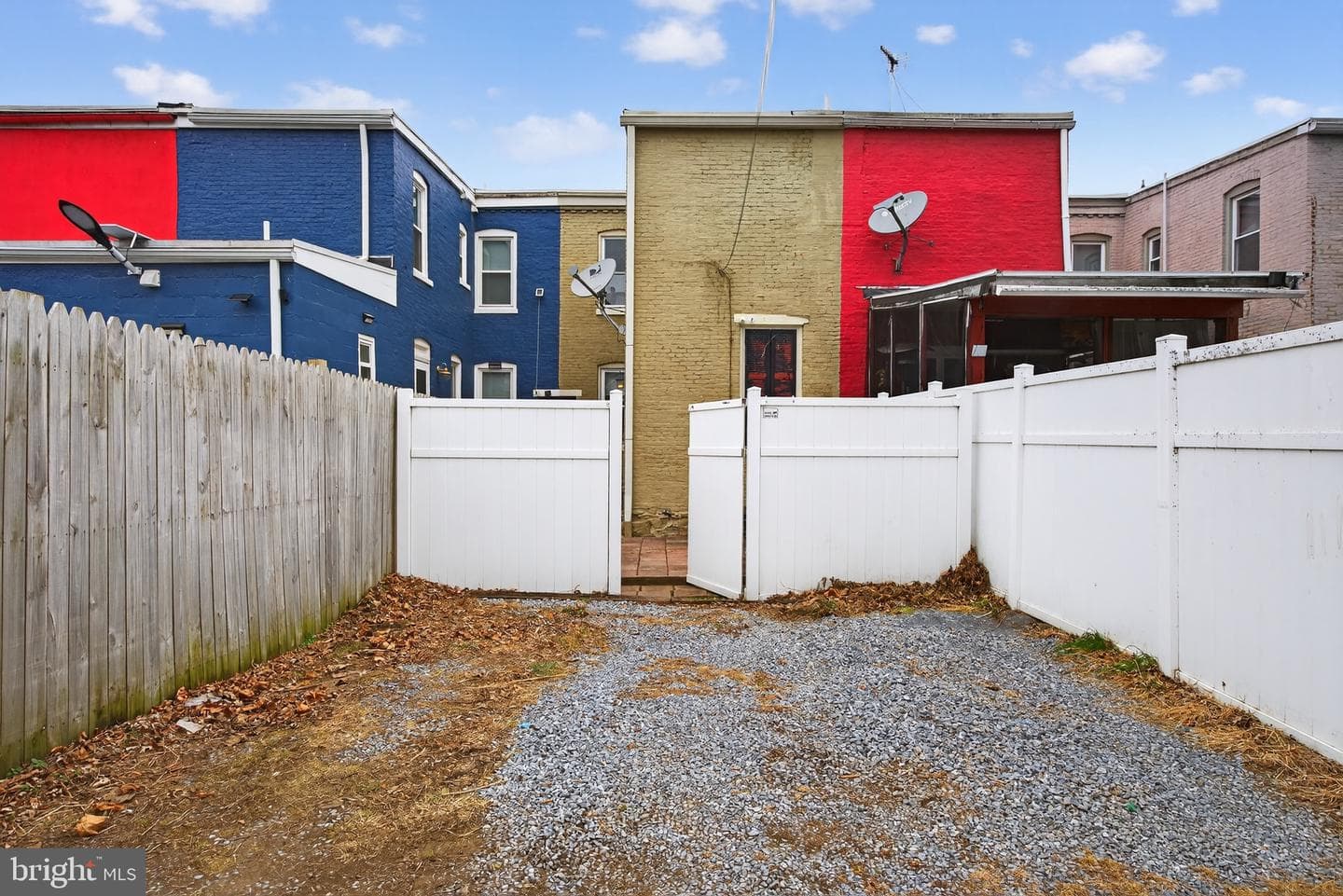742 E Fulton Street photo 26