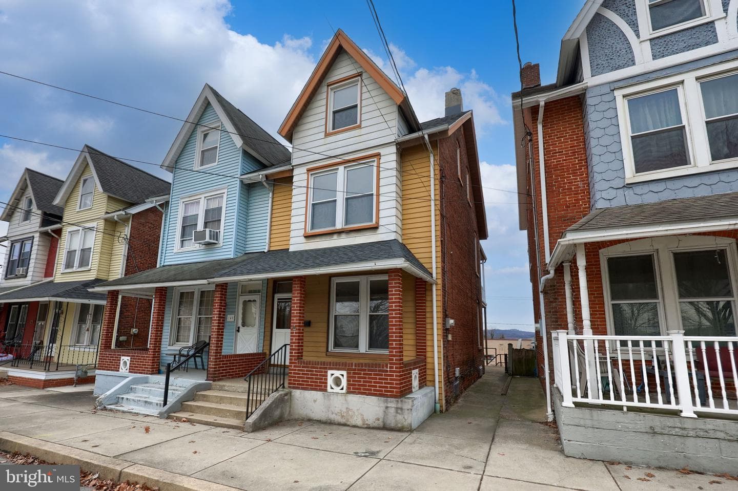 138 S 6th St photo 1