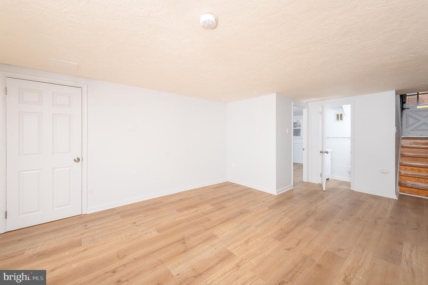 870 Hilton Drive photo 20