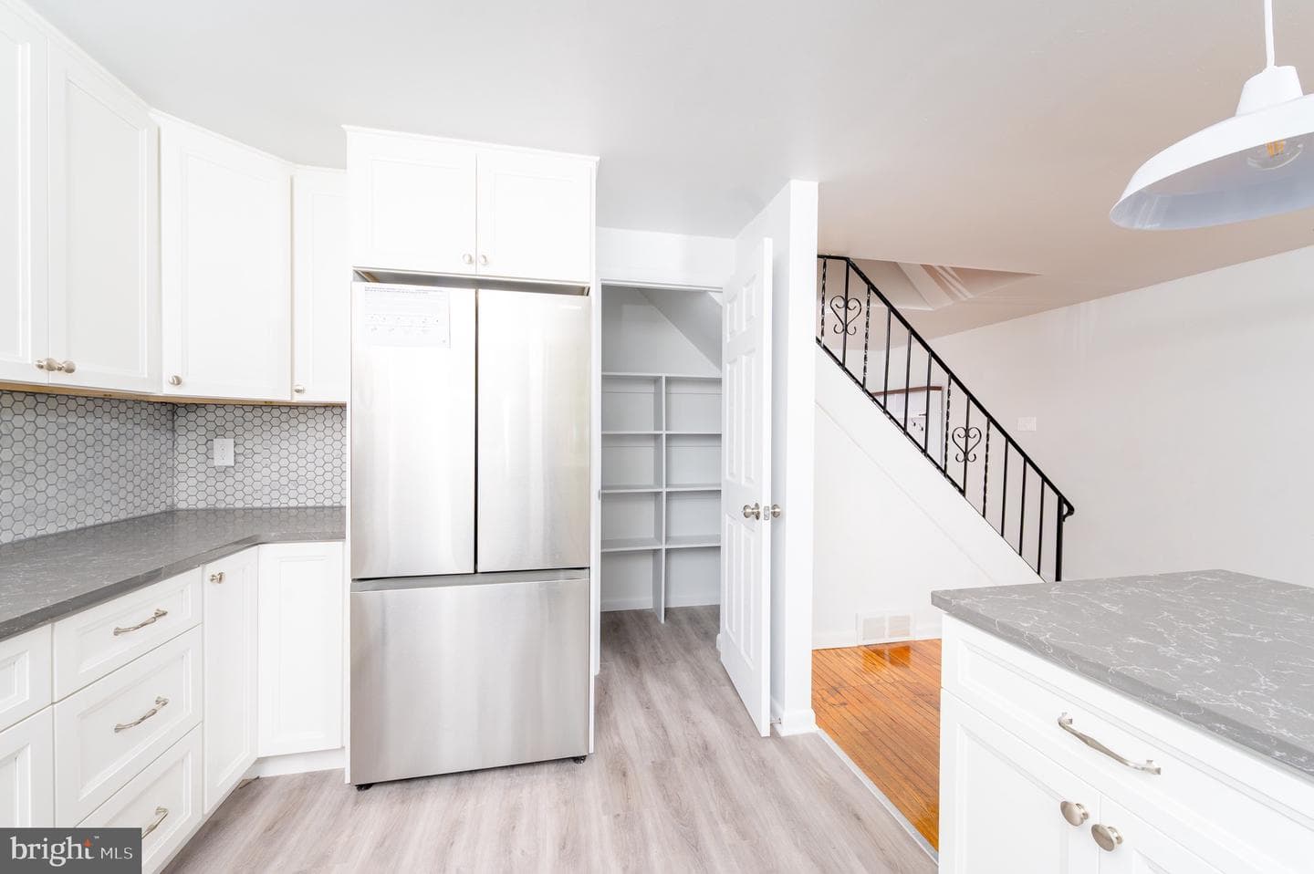 870 Hilton Drive photo 6