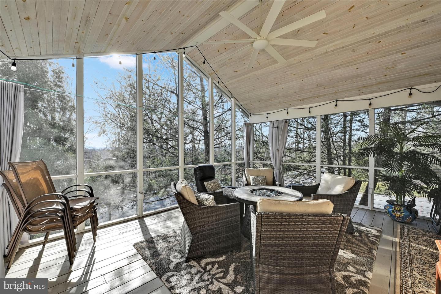 56 Timber Villa photo 26