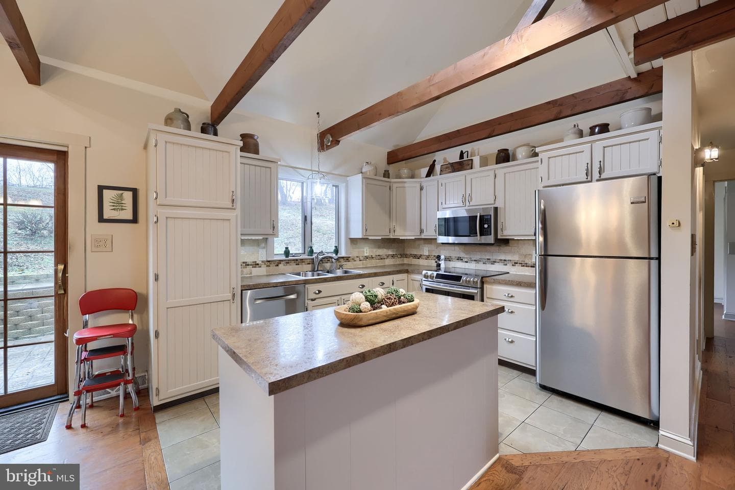 1521 W Penn Grant Road photo 8