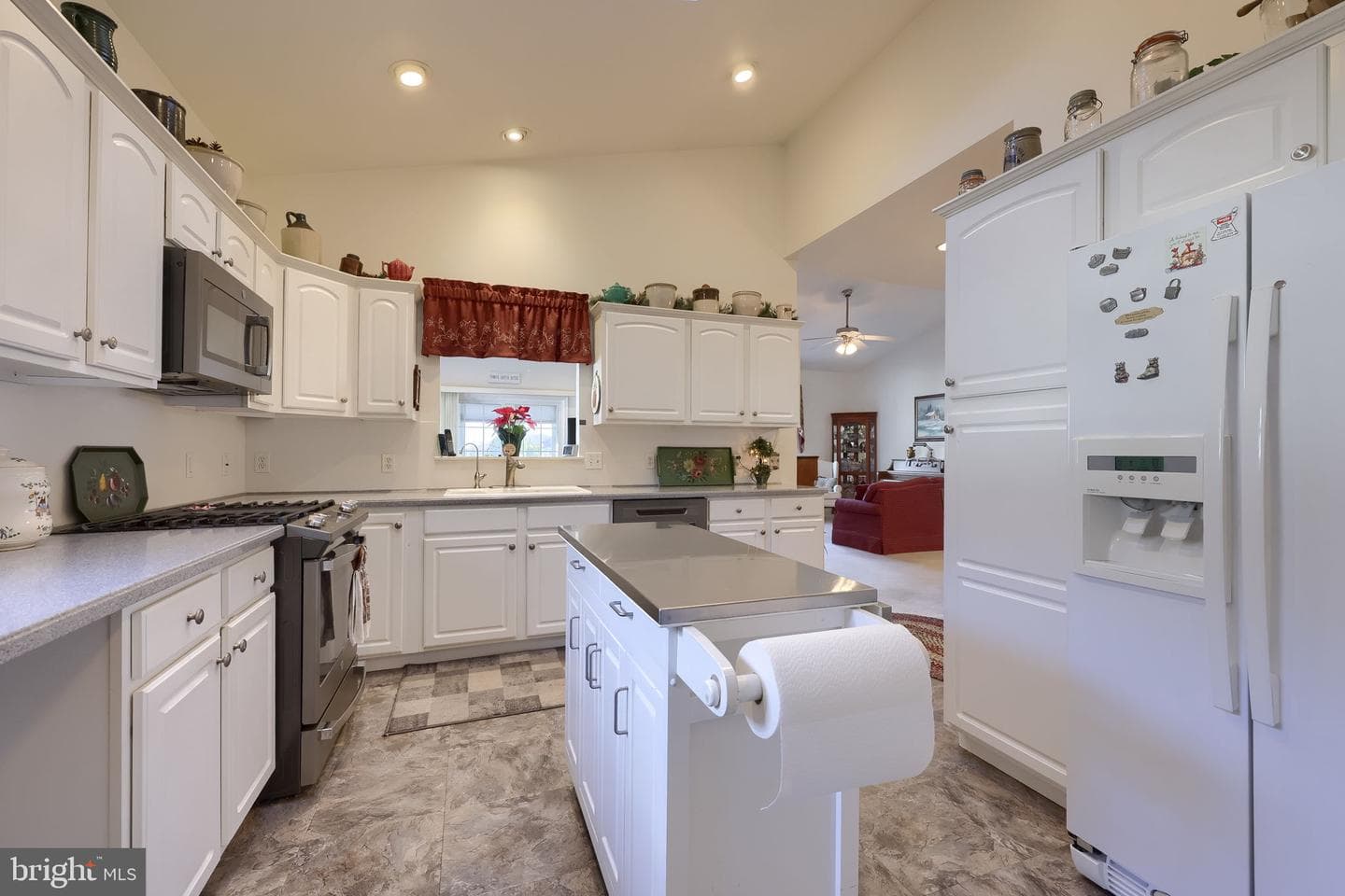 562 Blossom Trail photo 15
