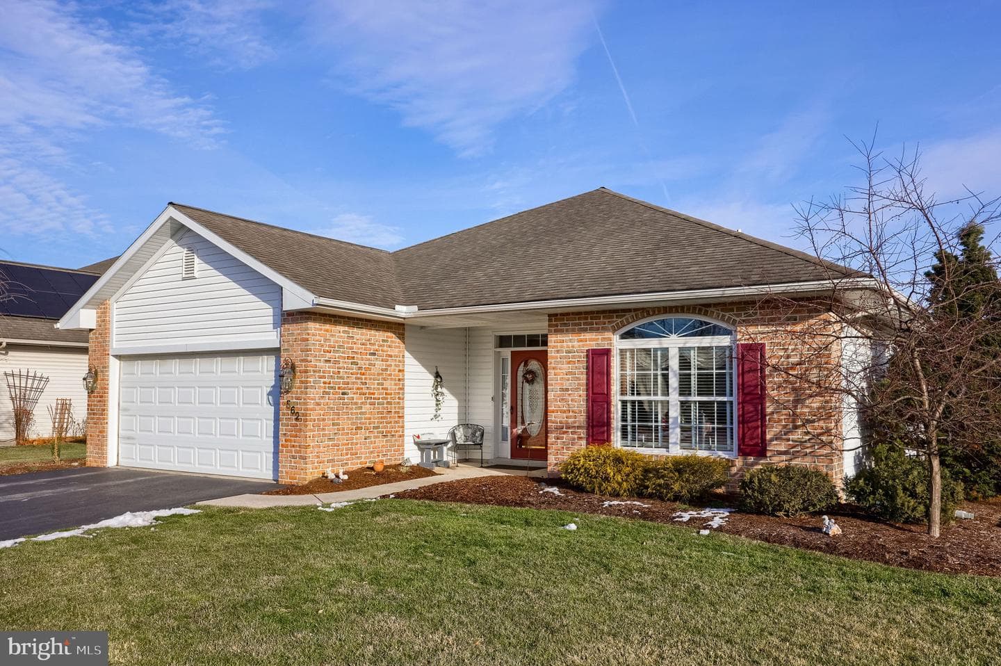 562 Blossom Trail photo 2