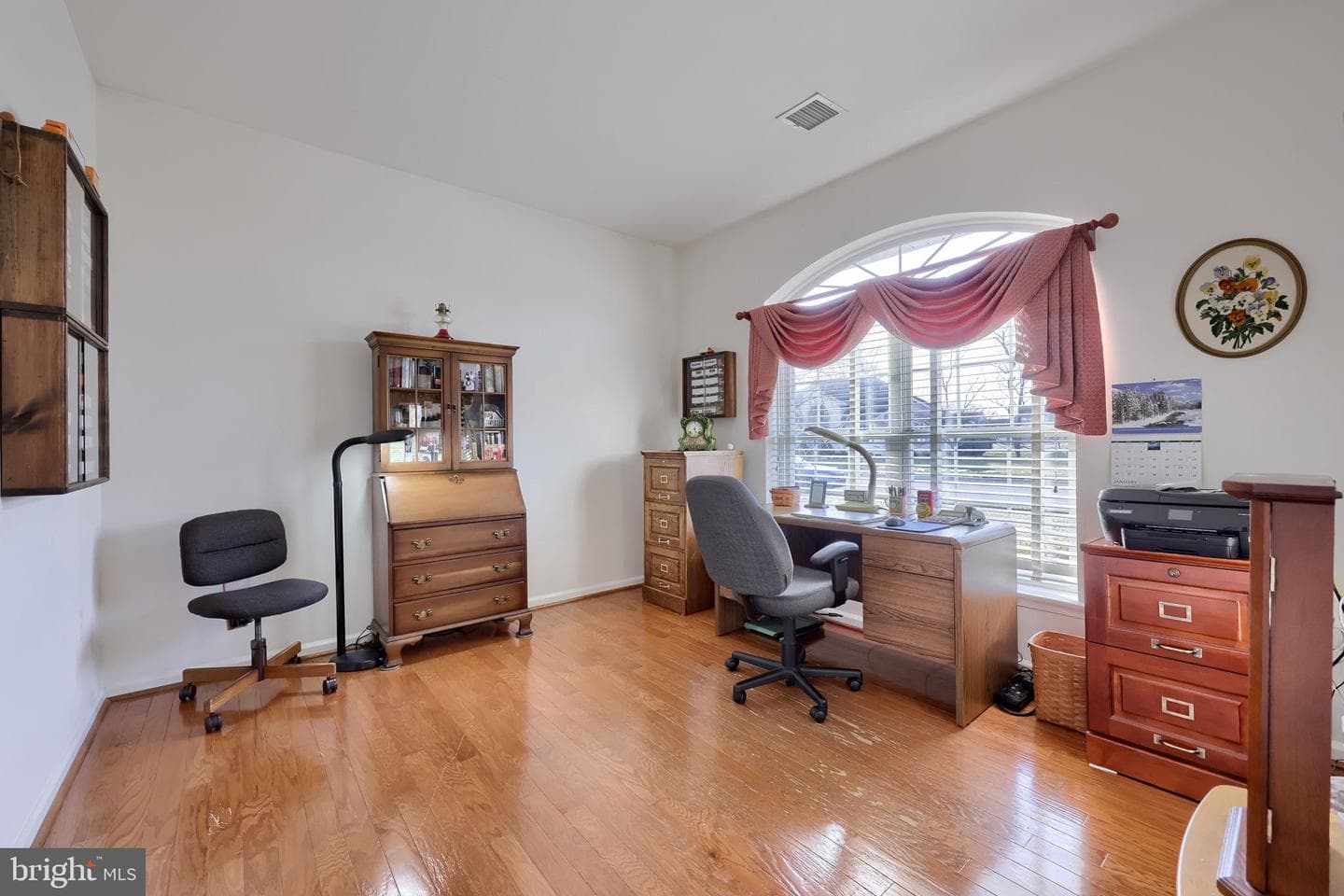 562 Blossom Trail photo 32