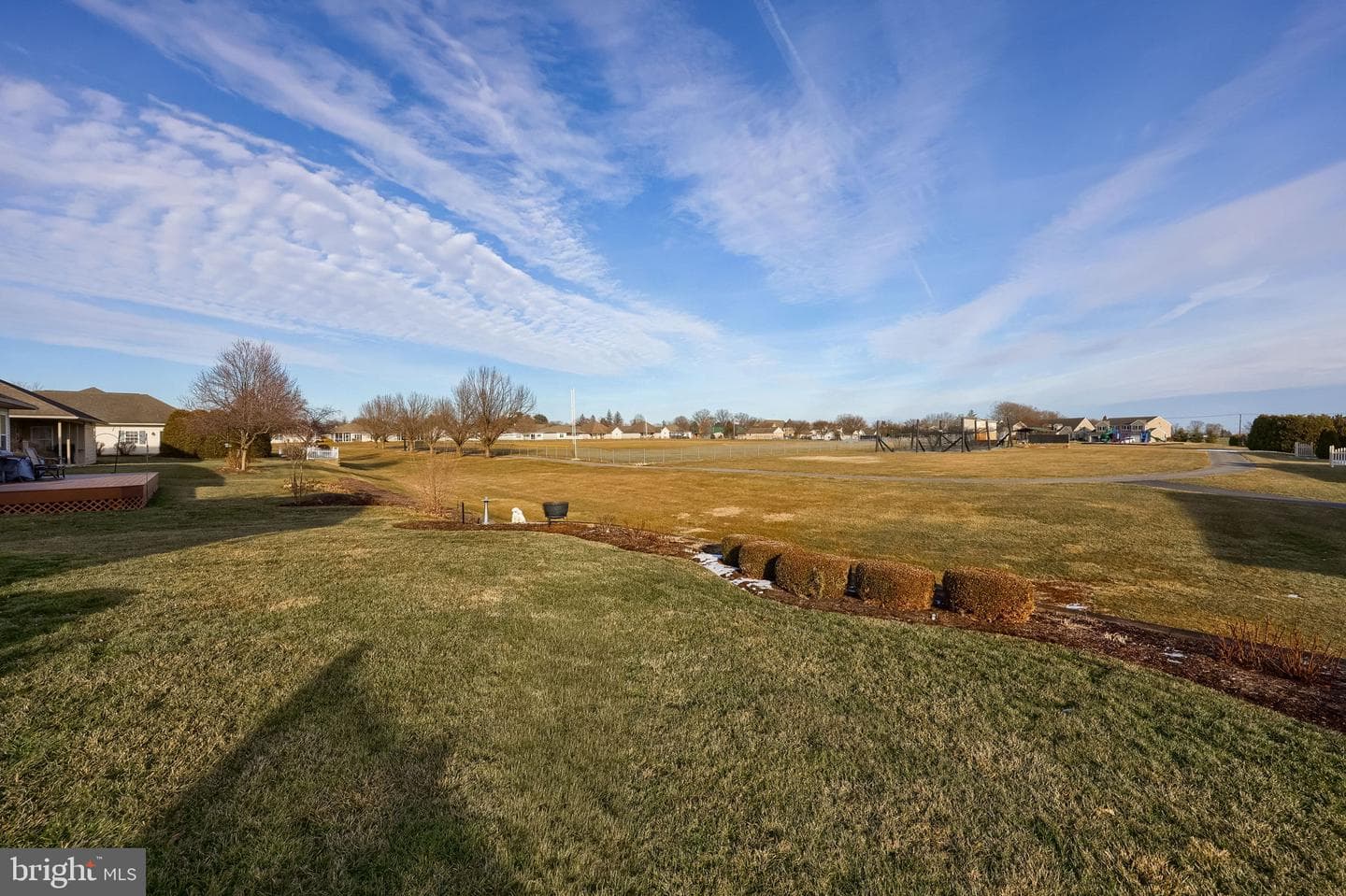 562 Blossom Trail photo 37