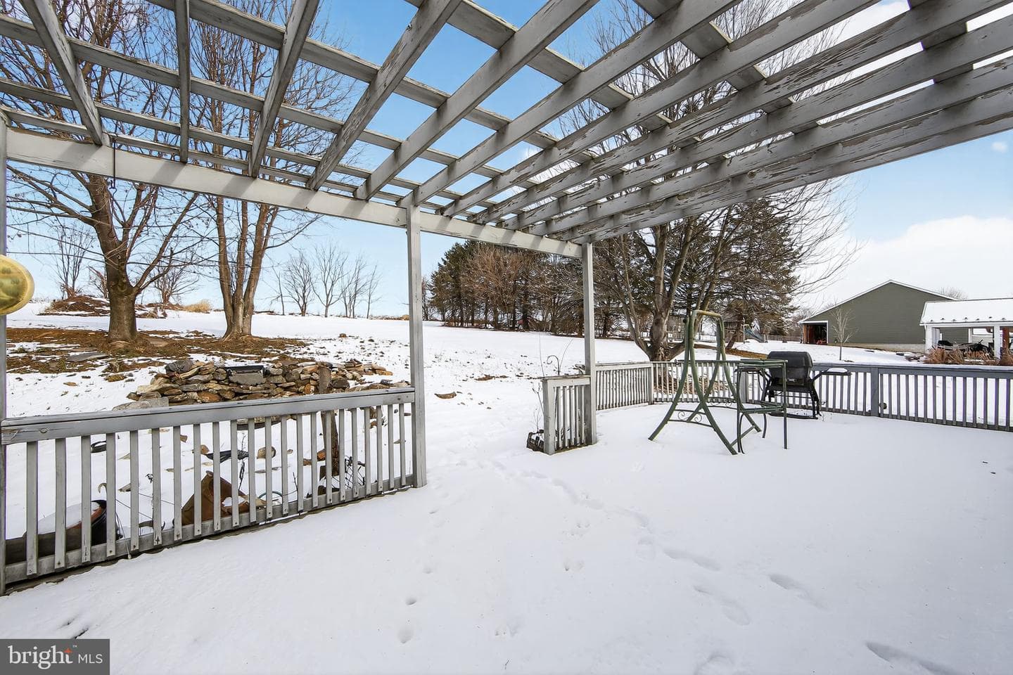 581 Rosehill Drive photo 22