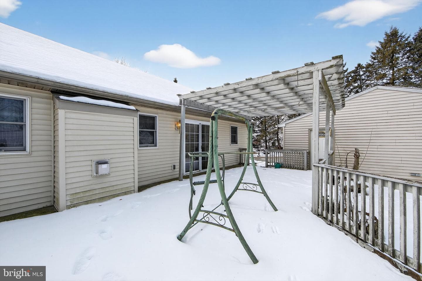 581 Rosehill Drive photo 24