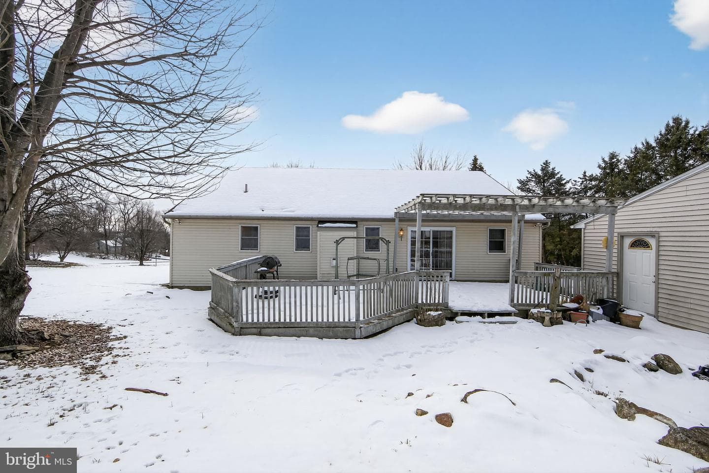 581 Rosehill Drive photo 27