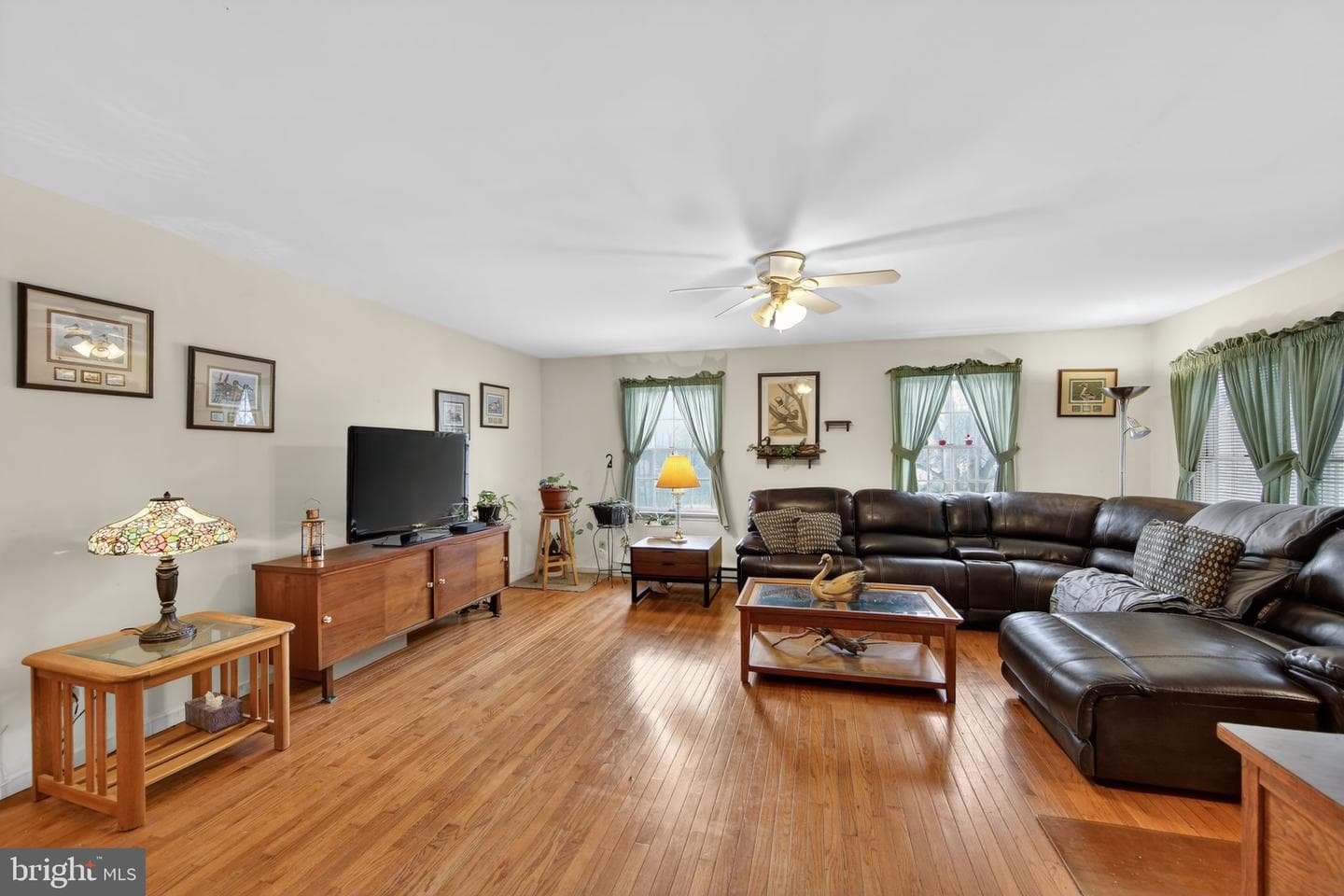 581 Rosehill Drive photo 9