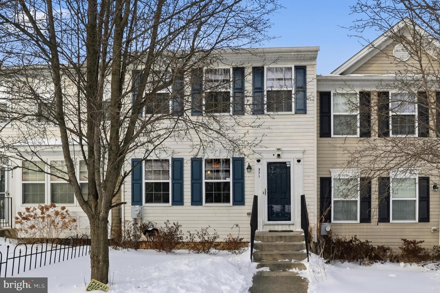 371 Dickens Drive photo 1