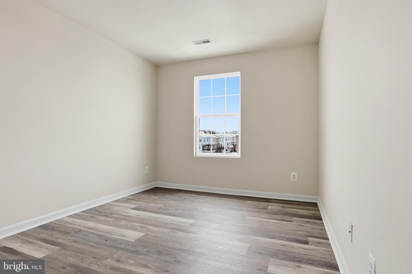 371 Dickens Drive photo 17